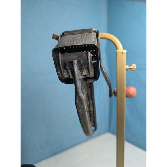 VTG MOULI CHEESE-FOOD GRATER 1950's-Works-Made In France Kitchen Classic - Picture 4 of 8